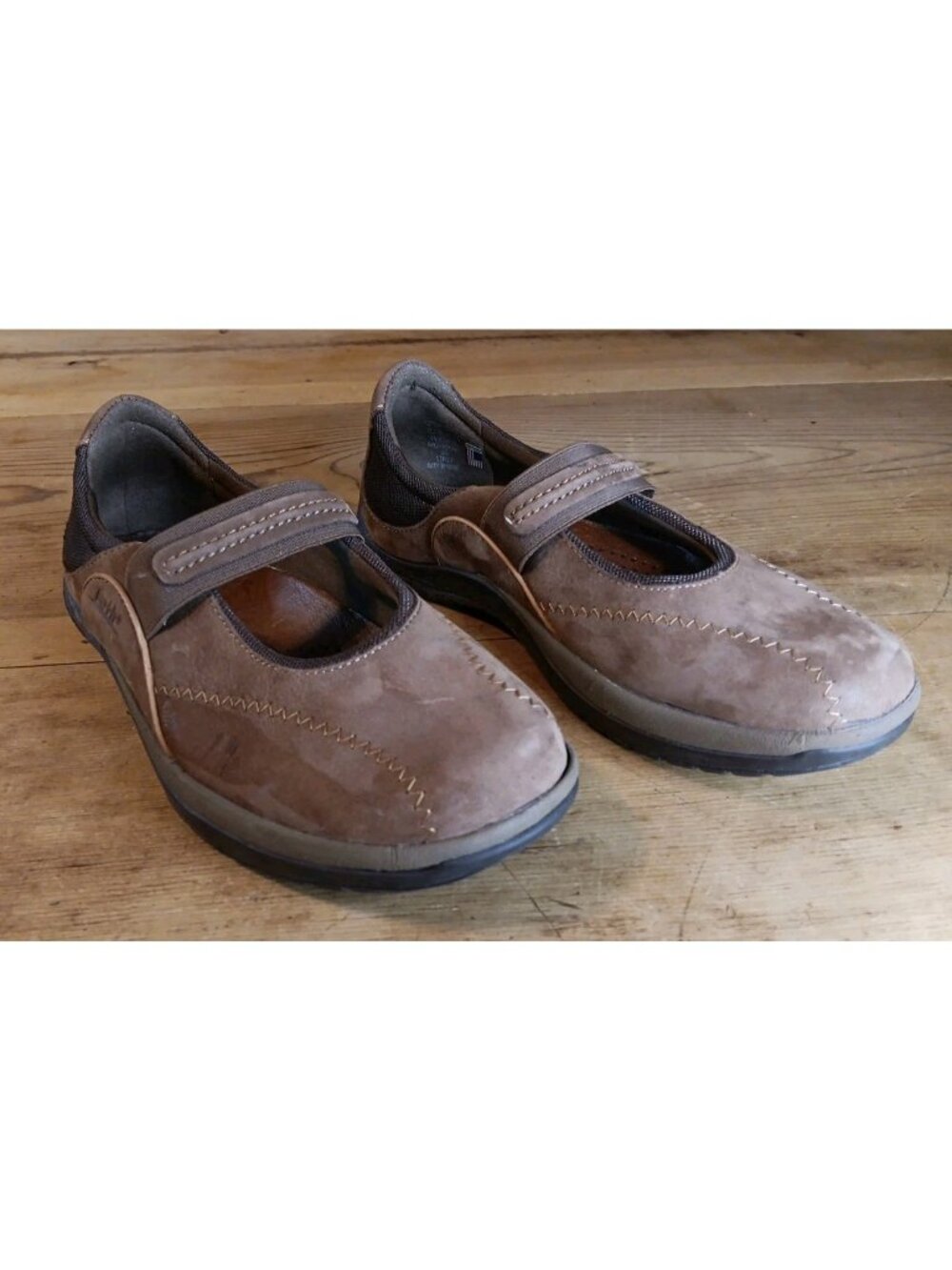 Earth Encounter Womens US 6B Mary Jane Shoes Elastic Band Slip On Nubuck Suede
